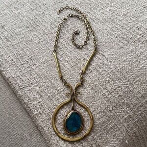 Elegant Gold and Blue Pendant Necklace